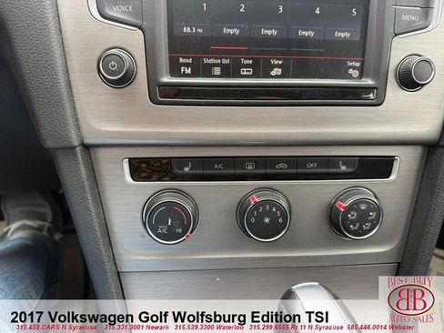 Used 2017 Volkswagen Golf SE image 16