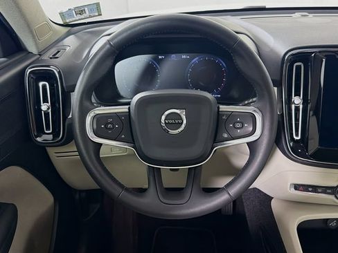 Used 2019 Volvo XC40 T5 Momentum AWD/4WD image 15