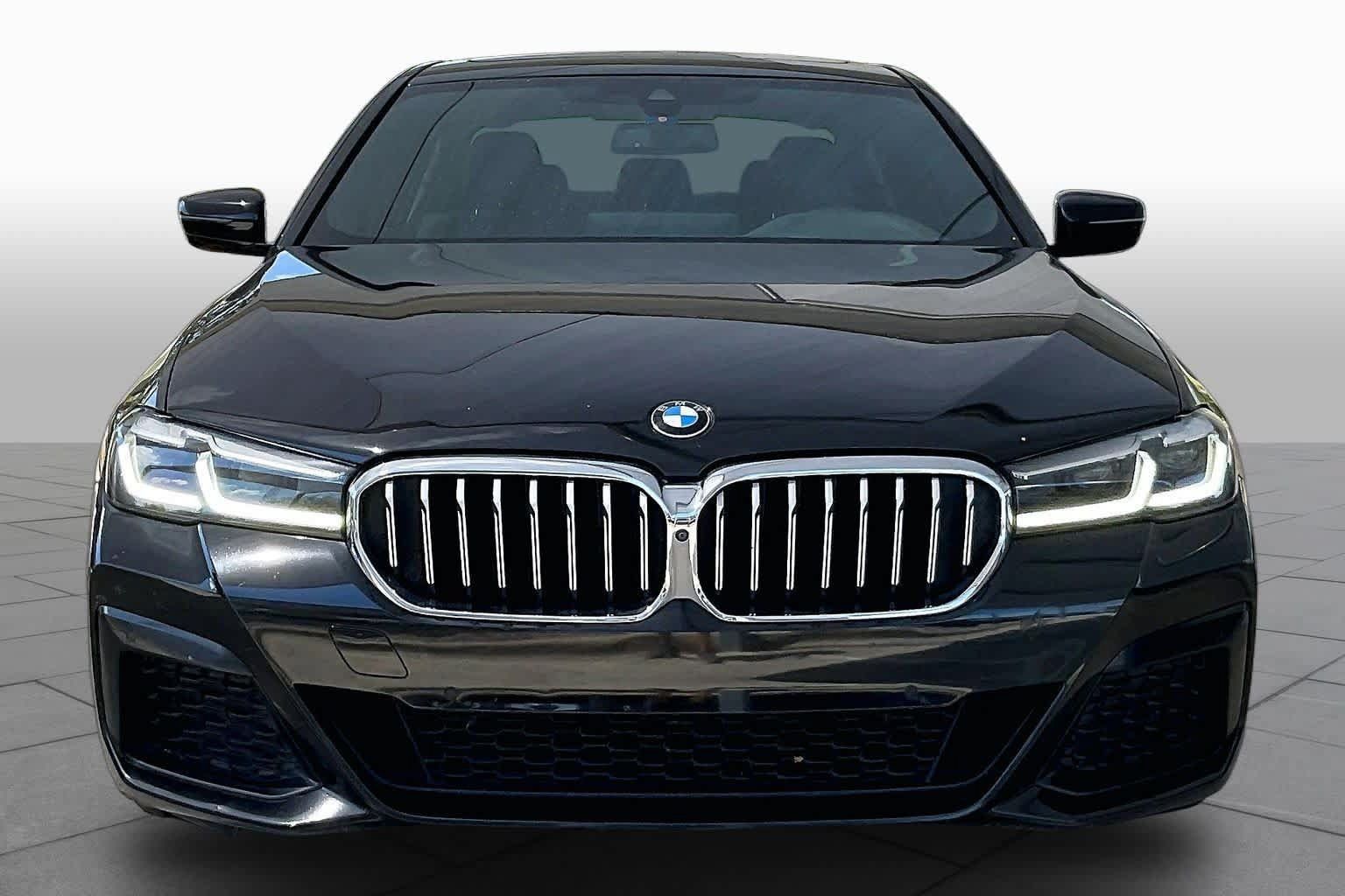Used 2021 BMW 530i w/ M Sport Package RWD image 4