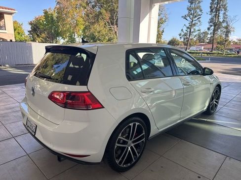 Used 2017 Volkswagen GTI Sport image 4