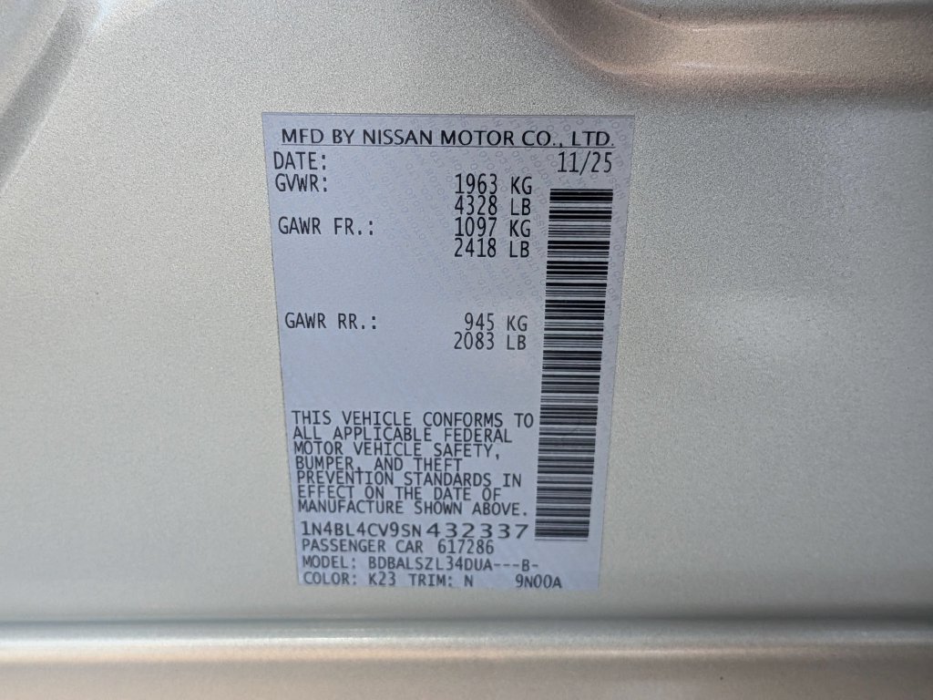 Used 2025 Nissan Altima 2.5 SR FWD image 35