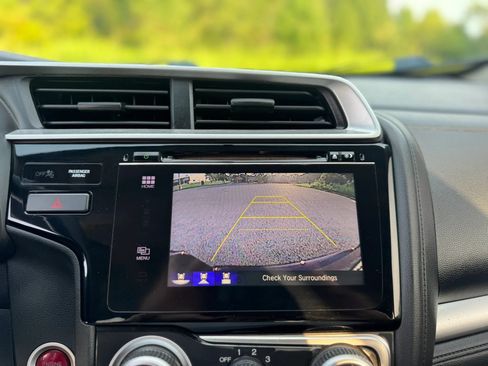 Used 2017 Honda Fit EX image 18