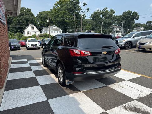Used 2019 Chevrolet Equinox LT w/ Driver Convenience Package FWD image 4