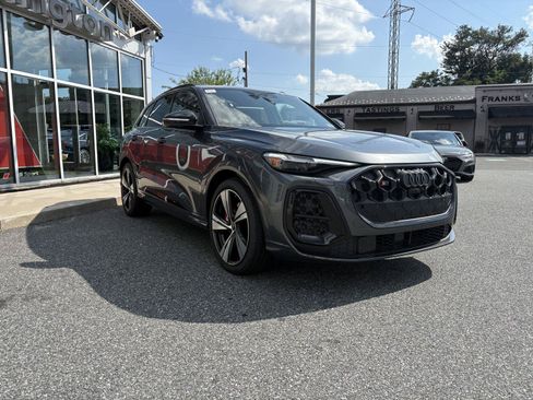New 2026 Audi SQ5 Premium Plus AWD/4WD image 7