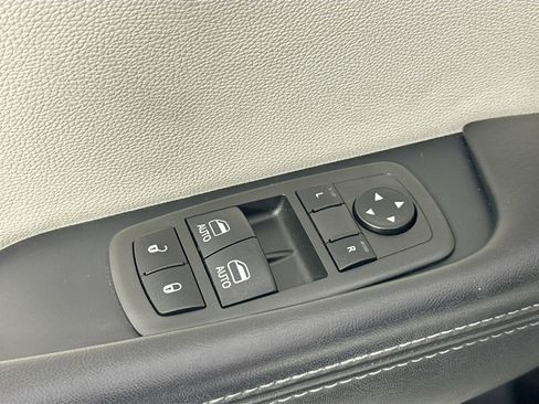 Used 2022 Dodge Challenger GT w/ Driver Convenience Group image 17