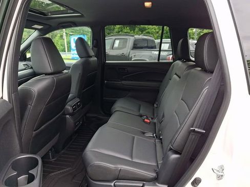 Certified 2024 Honda Passport EX-L image 11