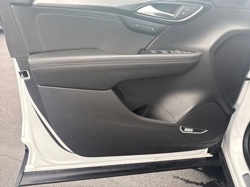 Used 2025 Buick Envision Preferred image 12