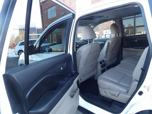 Used 2017 Honda Pilot EX-L image 12