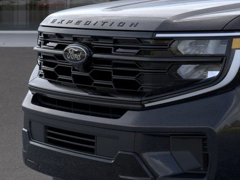 New 2026 Ford Expedition Max Platinum w/ Stealth Performance Package AWD/4WD image 17