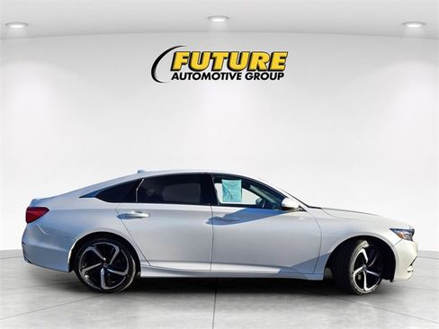 Used 2020 Honda Accord Sport image 3