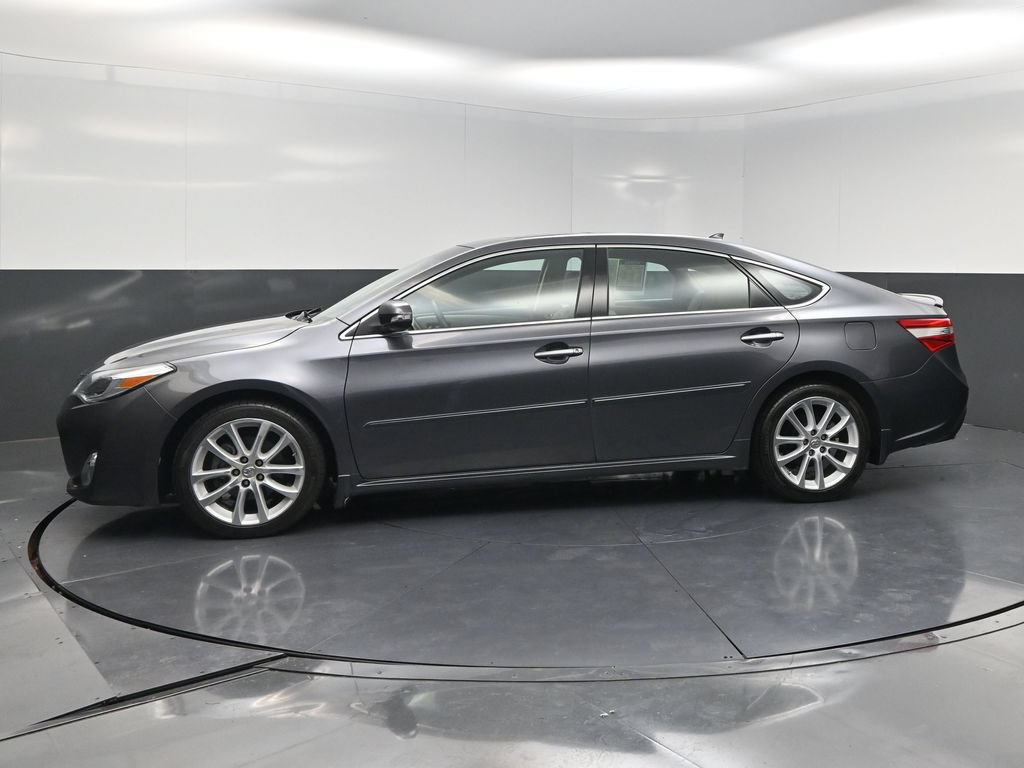 Used 2014 Toyota Avalon Limited w/ Technology Package FWD image 3