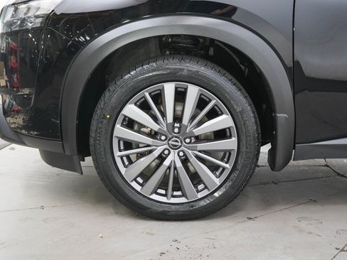 Used 2023 Nissan Pathfinder SL AWD/4WD image 31