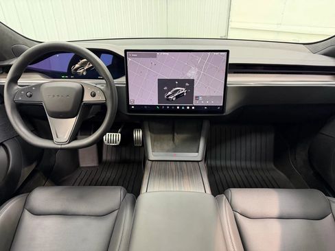 Used 2025 Tesla Model S image 13