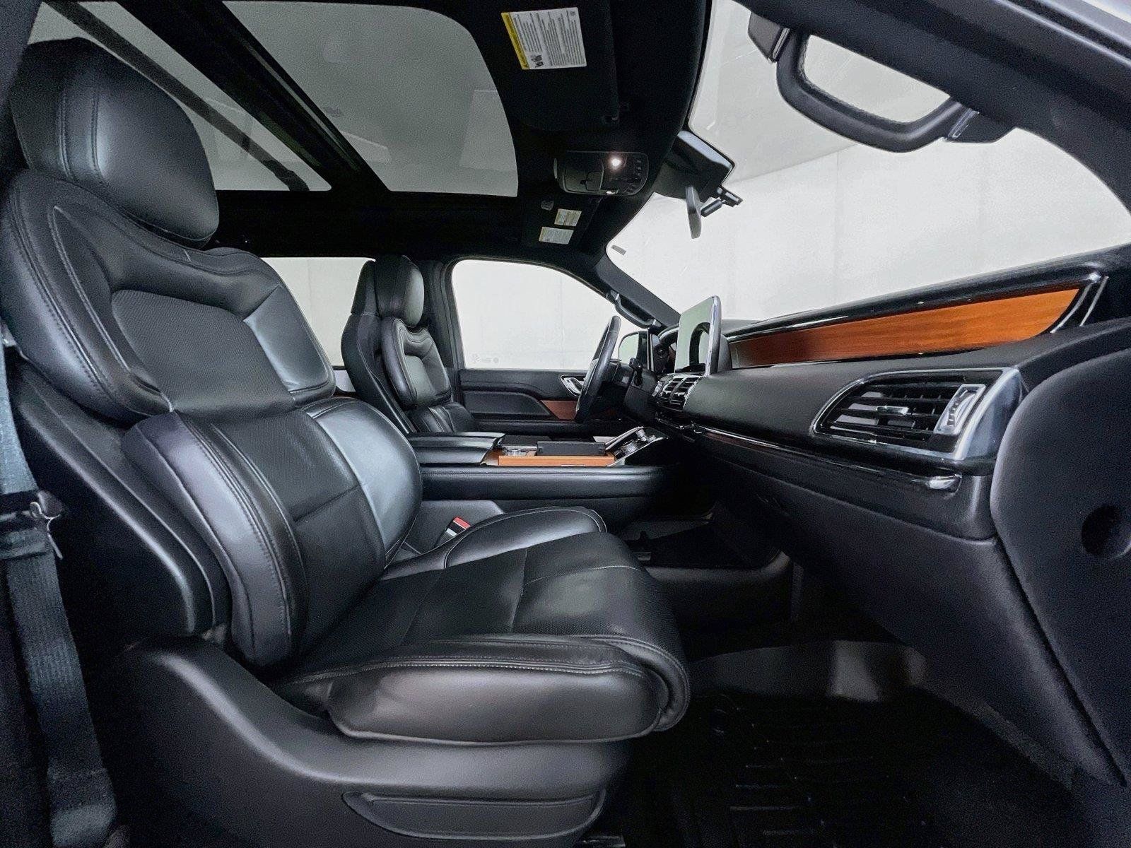Used 2018 Lincoln Navigator L Reserve w/ Technology Package AWD/4WD image 34