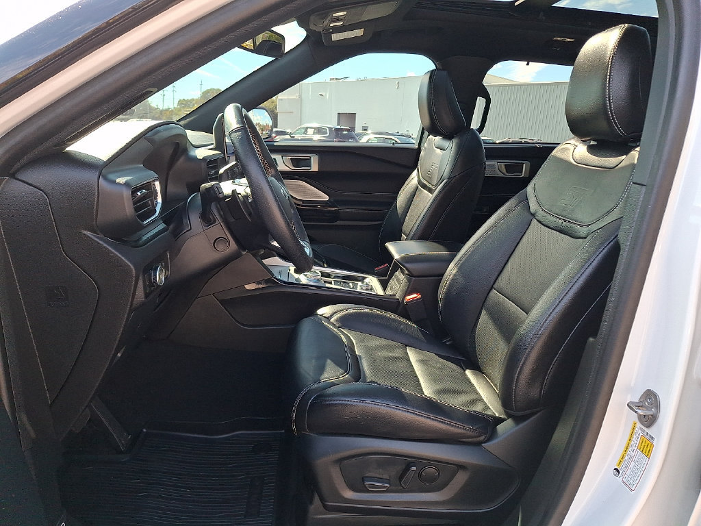 Used 2023 Ford Explorer ST w/ Equipment Group 401A AWD/4WD image 15