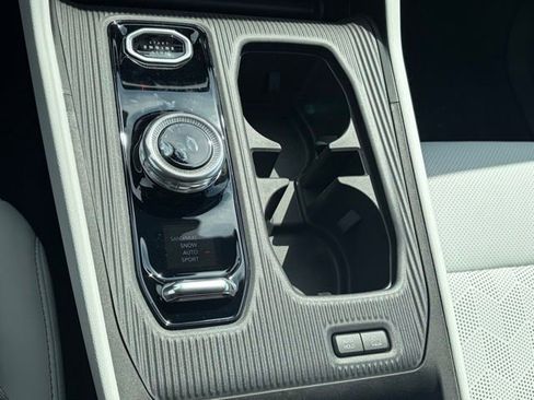 New 2026 Jeep Cherokee Overland AWD/4WD image 22