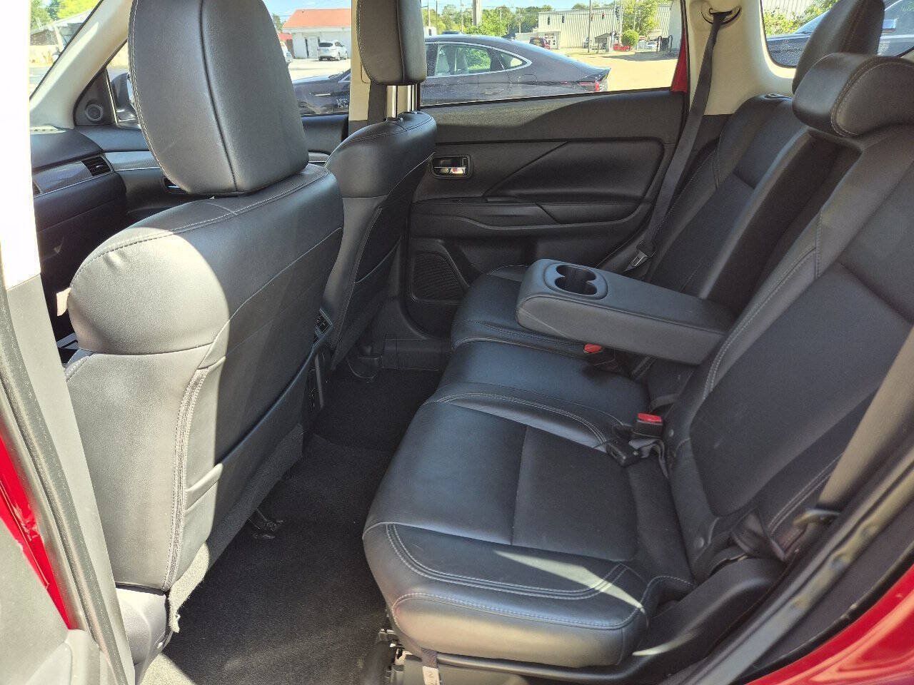 Used 2020 Mitsubishi Outlander SEL AWD/4WD image 11