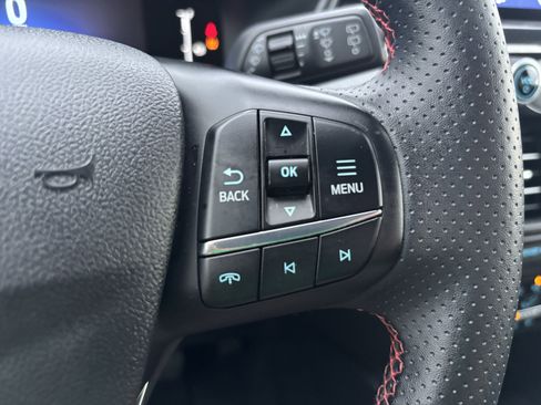 Used 2025 Ford Escape ST-Line AWD/4WD image 18