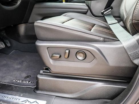 New 2026 Chevrolet Suburban High Country AWD/4WD image 32