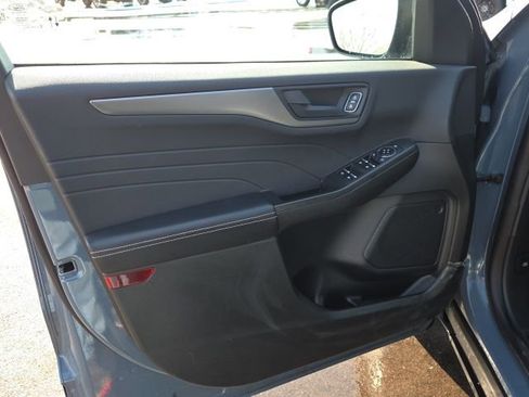 Certified 2025 Ford Escape Active image 25