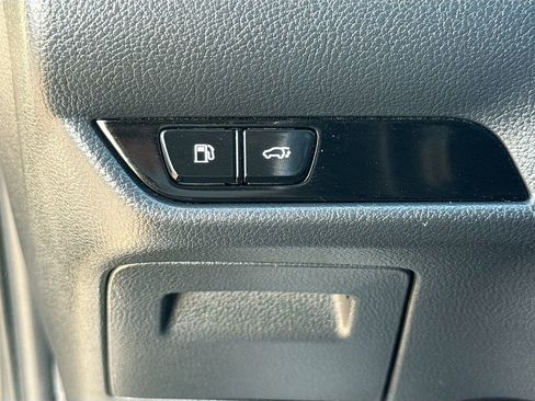Used 2025 Lexus NX 250 FWD w/ Premium Package image 10