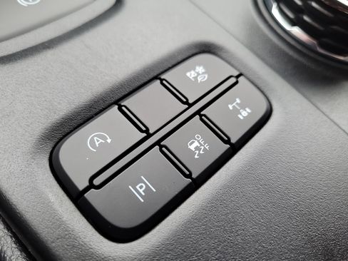 New 2025 Ford Ranger Lariat w/ Black Appearance Package image 31