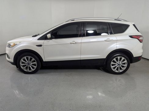 Used 2018 Ford Escape Titanium image 4