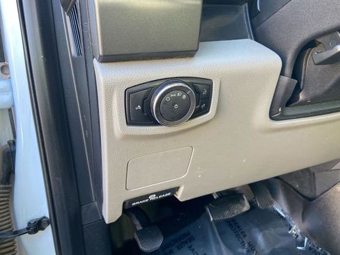 Used 2019 Ford F250 XLT w/ Snow Plow Prep Package image 17