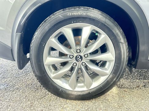 Used 2019 INFINITI QX50 Essential w/ Premium Heat Package FWD image 5