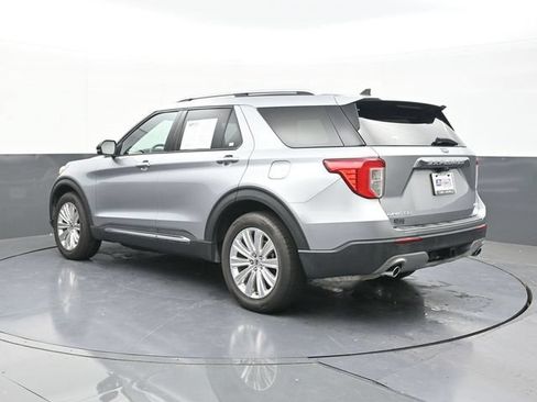 Used 2022 Ford Explorer Limited w/ Equipment Group 301A AWD/4WD image 10