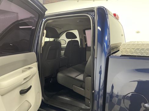 Used 2011 Chevrolet Silverado 1500 W/T image 13
