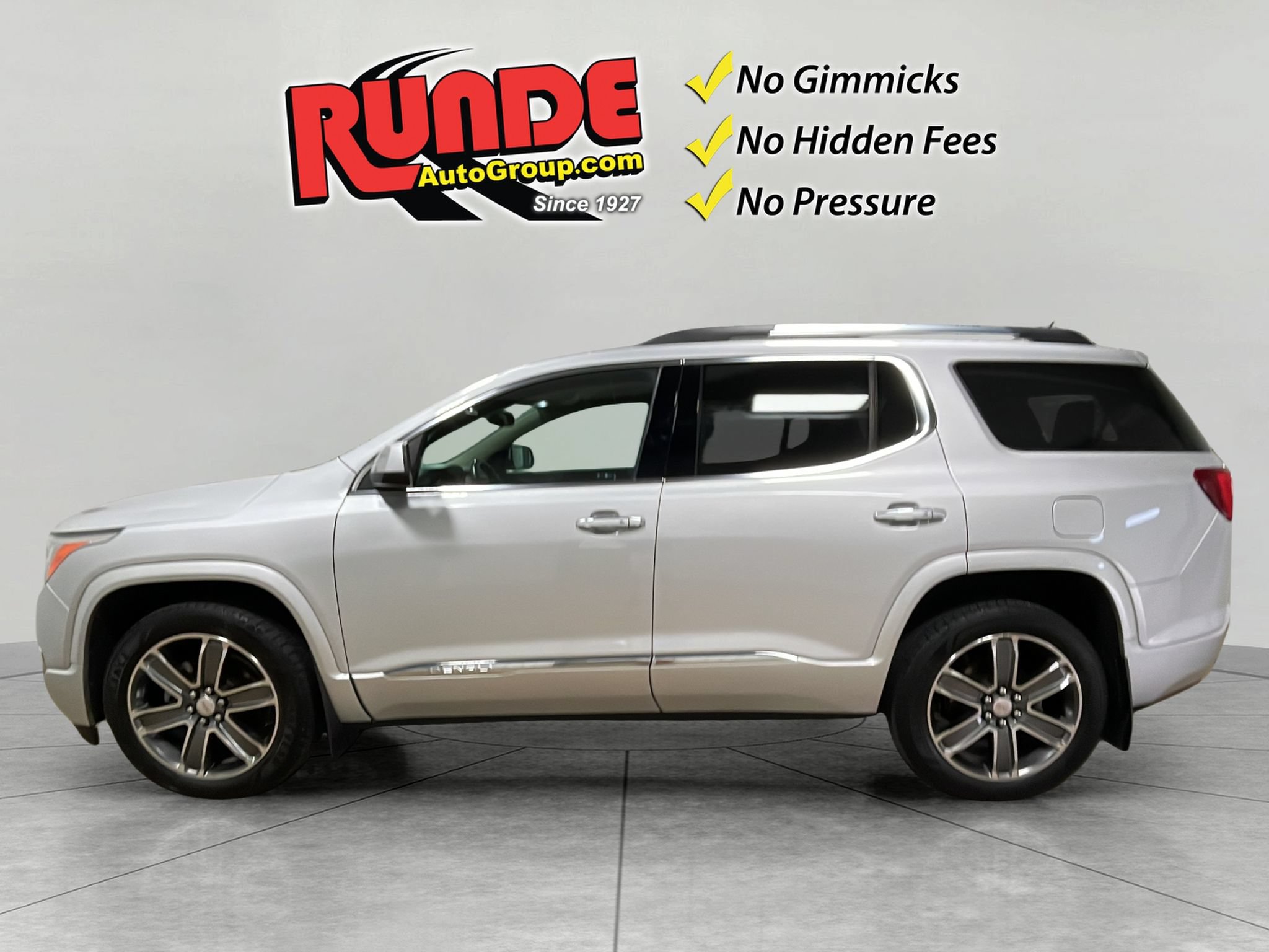 Used 2018 GMC Acadia Denali w/ LPO, Floor Liner Package AWD/4WD image 3
