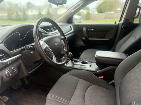 Used 2016 Chevrolet Traverse LT w/ Traveler's Package image 30