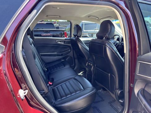 Used 2019 Ford Edge SEL w/ Equipment Group 201A AWD/4WD image 37