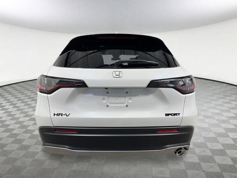 New 2027 Honda HR-V Sport image 5