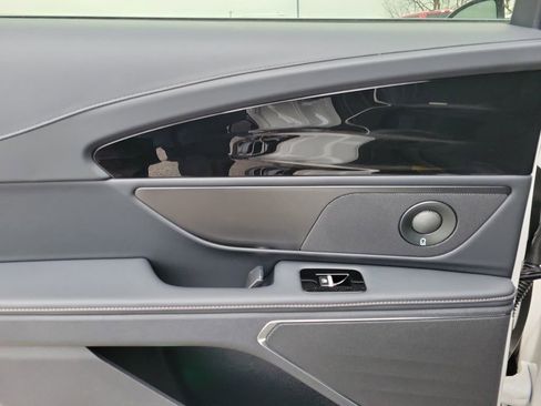 New 2026 Lincoln Nautilus Reserve image 14