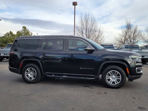 Used 2022 Jeep Wagoneer Series I image 2