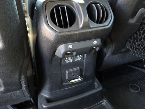 Used 2021 Jeep Wrangler Unlimited Rubicon w/ Dual Top Group image 40