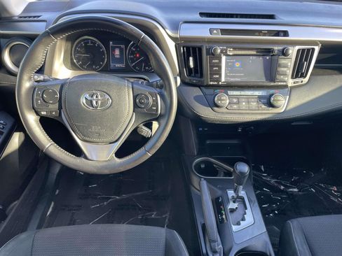 Used 2016 Toyota RAV4 XLE image 19