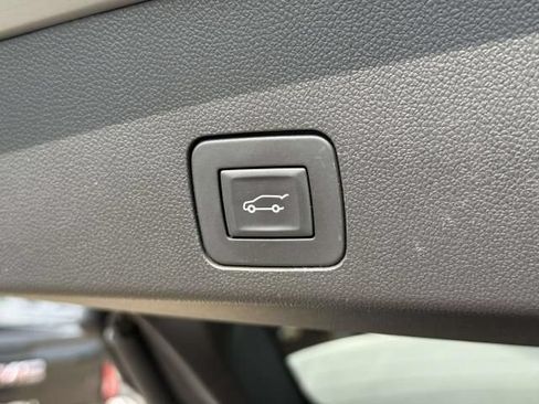 Used 2023 Buick Encore GX Select w/ Sport Touring Package FWD image 10