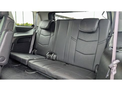 Used 2019 Cadillac Escalade Luxury image 19