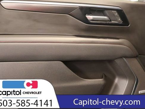Used 2025 Chevrolet Suburban RST w/ Comfort Package AWD/4WD image 30