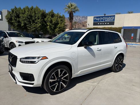 Used 2023 Volvo XC90 T8 Ultimate w/ Protection Package Premier AWD/4WD image 4