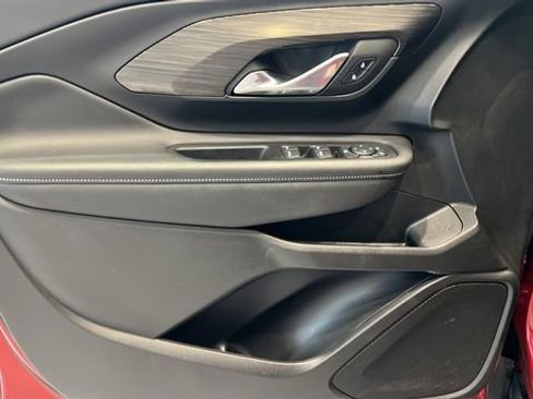 Used 2023 GMC Terrain SLE w/ Driver Convenience Package AWD/4WD image 9