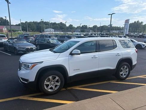 Used 2019 GMC Acadia SLE FWD image 2