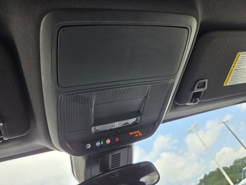 Used 2026 Chevrolet Equinox LT FWD image 22