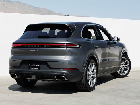 Certified 2025 Porsche Cayenne AWD/4WD image 7