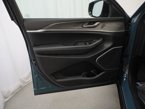 New 2026 Jeep Grand Cherokee L Limited image 28