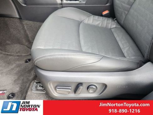 New 2026 Toyota 4Runner TRD Off-Road Premium image 19