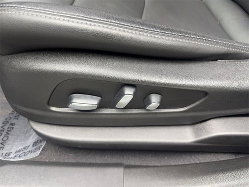 Used 2021 Cadillac XT6 Premium Luxury image 31